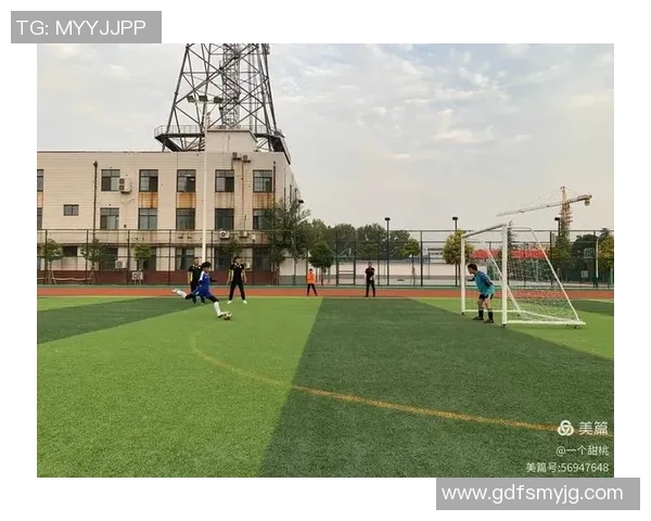 威海足球俱乐部奋力拼搏展现青春风采助力地方体育发展新篇章
